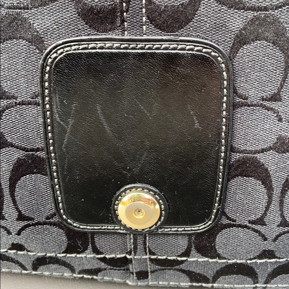 Coach Black Shoulder Bag c 2005/6 - Picture 8 of 12